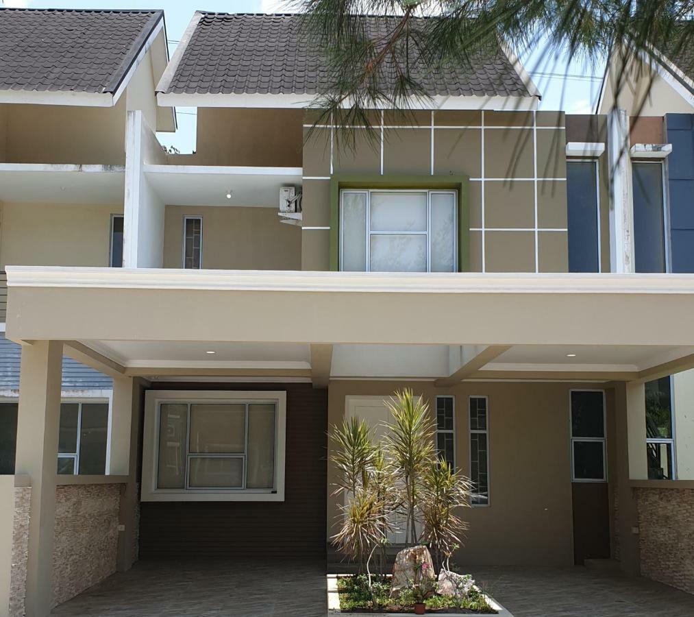 Batam Danka@Taman Golf Residence מראה חיצוני תמונה